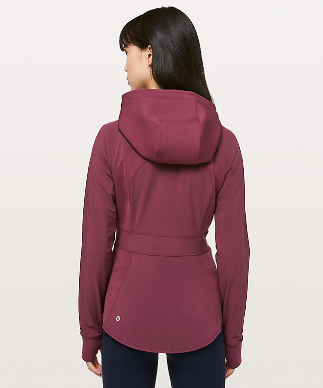 Fit Review: lululemon Sleek City Jacket & Lightweight Relaxed Fit
